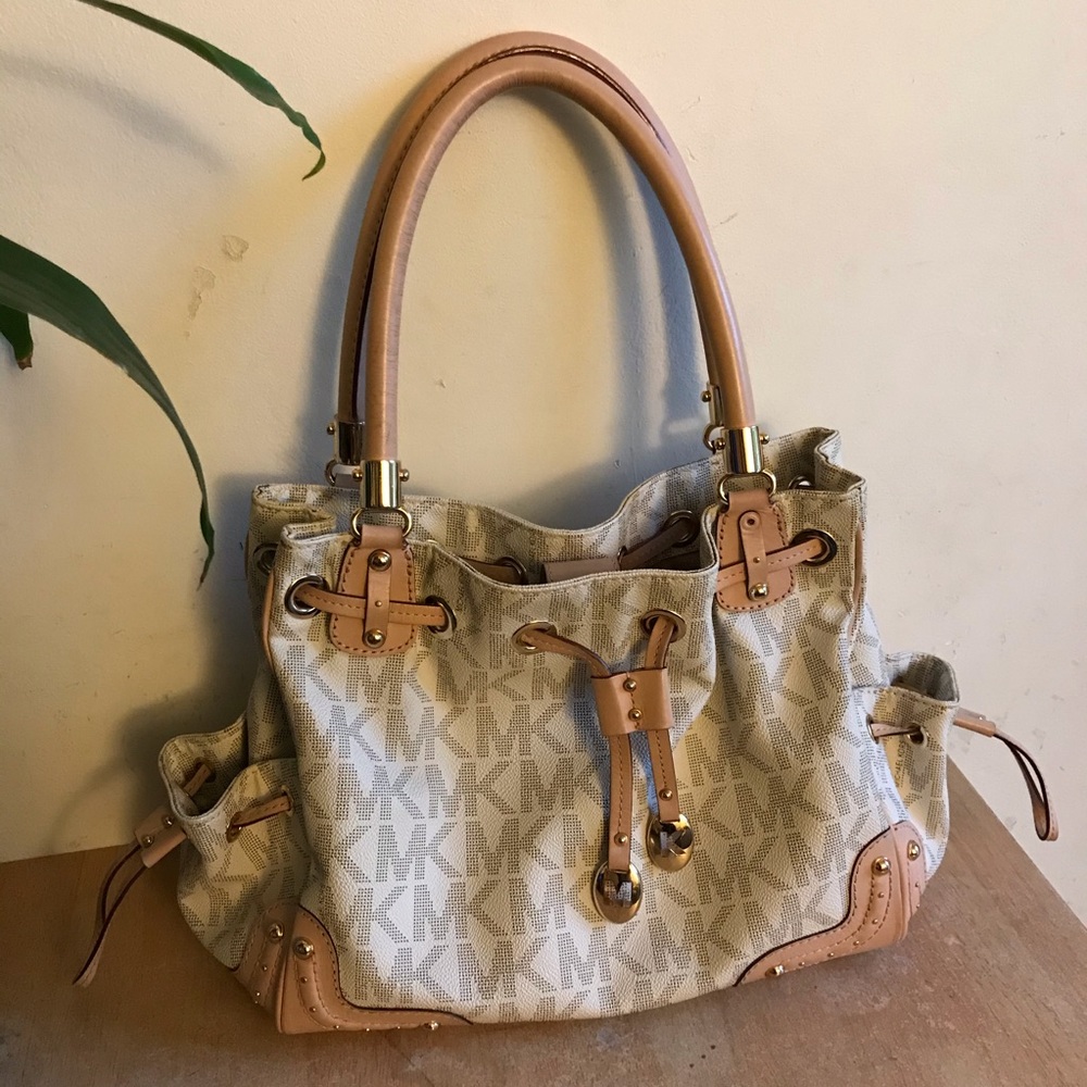 Michael Kors Leather shoulder bag